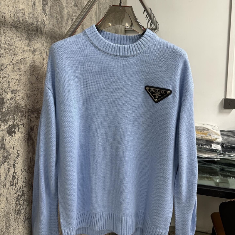 Pra*a sweater